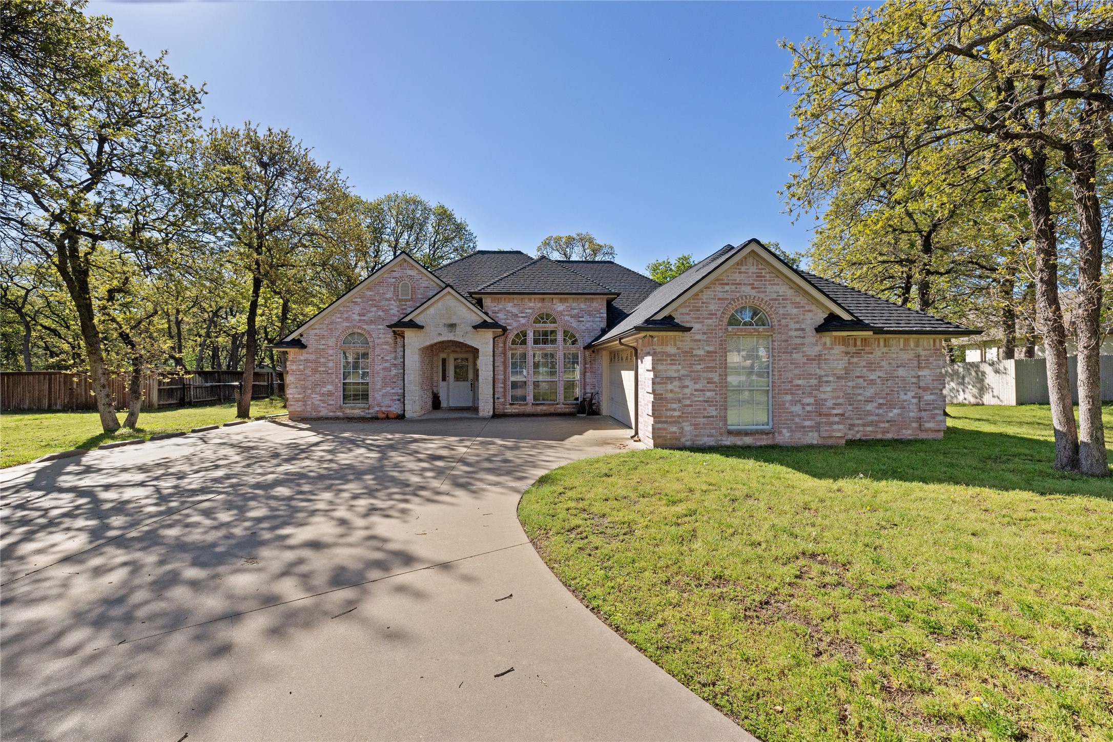 6707 Forest Oaks Court Granbury TX 76049