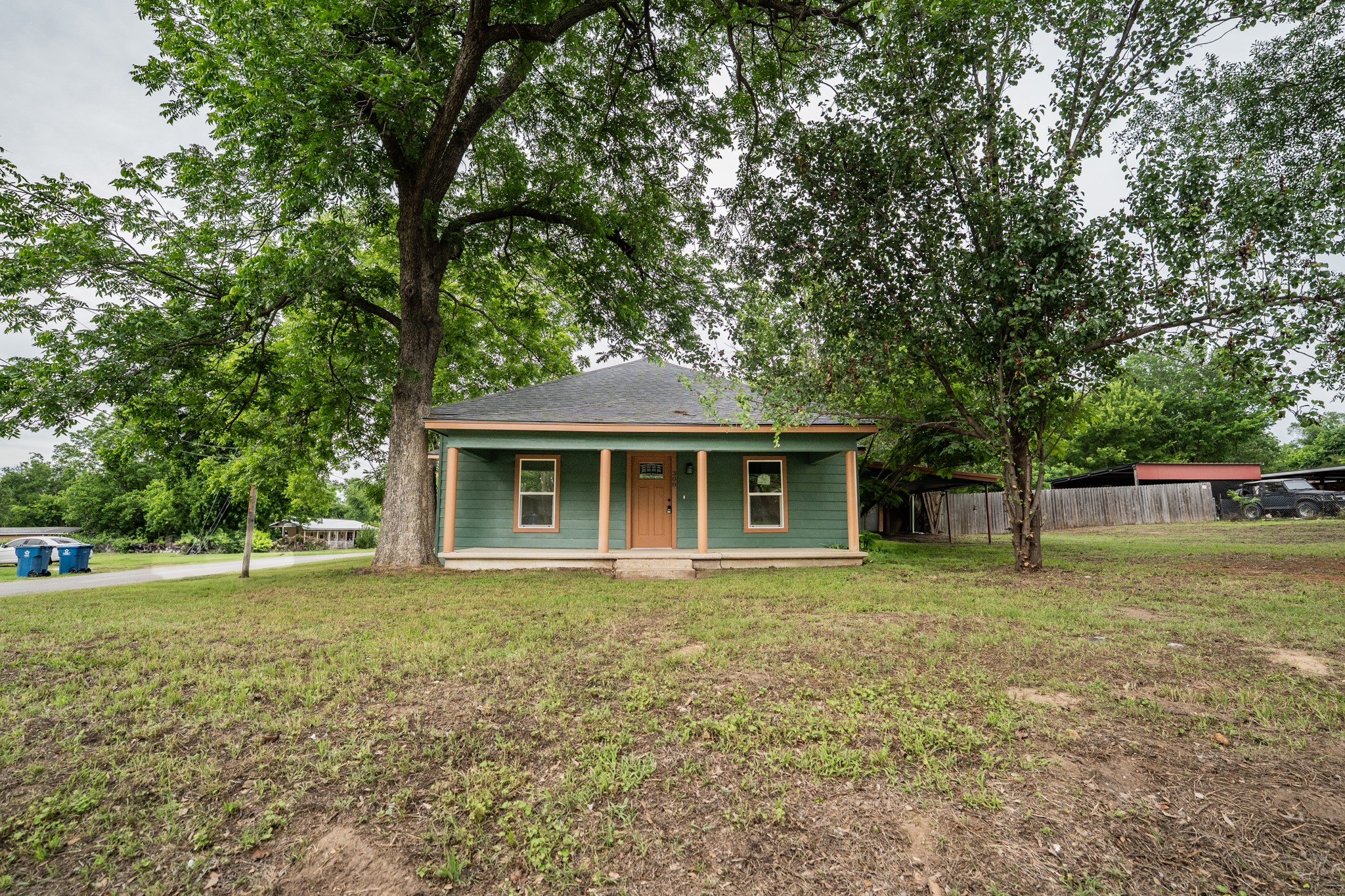 308 W Pine Street Winnsboro TX 75494