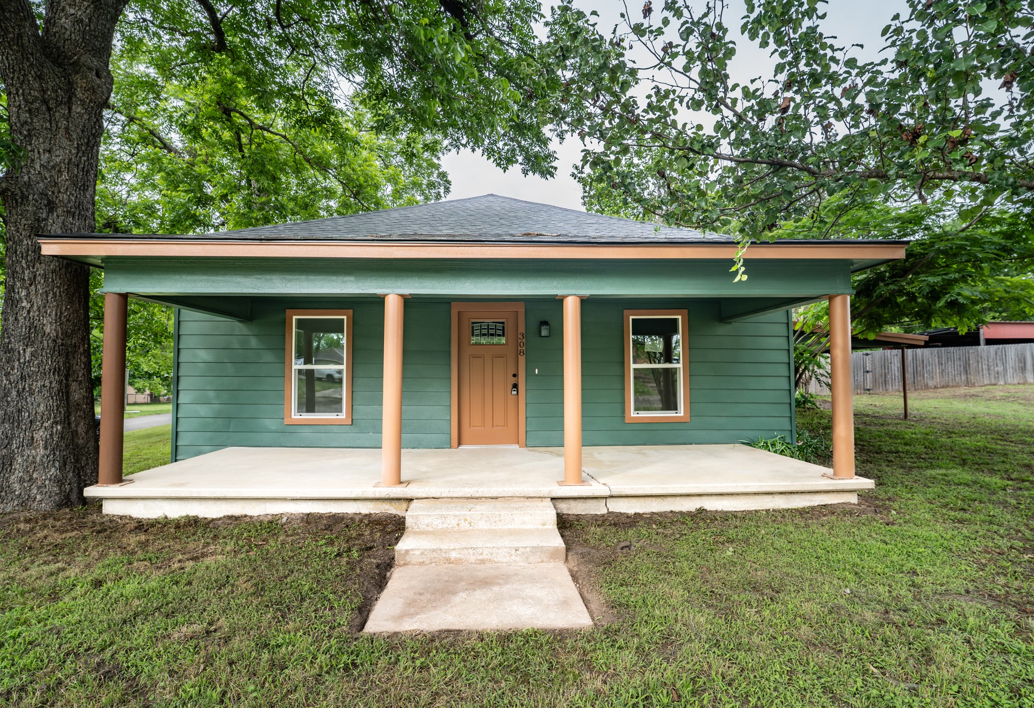 308 W Pine Street Winnsboro TX 75494