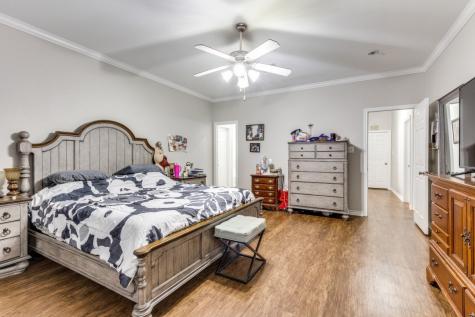 1121 Hidden Glen Court Burleson TX 76028