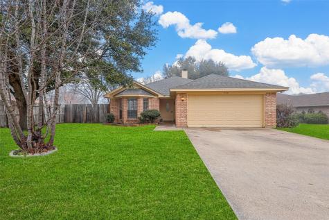524 Oak Ridge Court Crowley TX 76036
