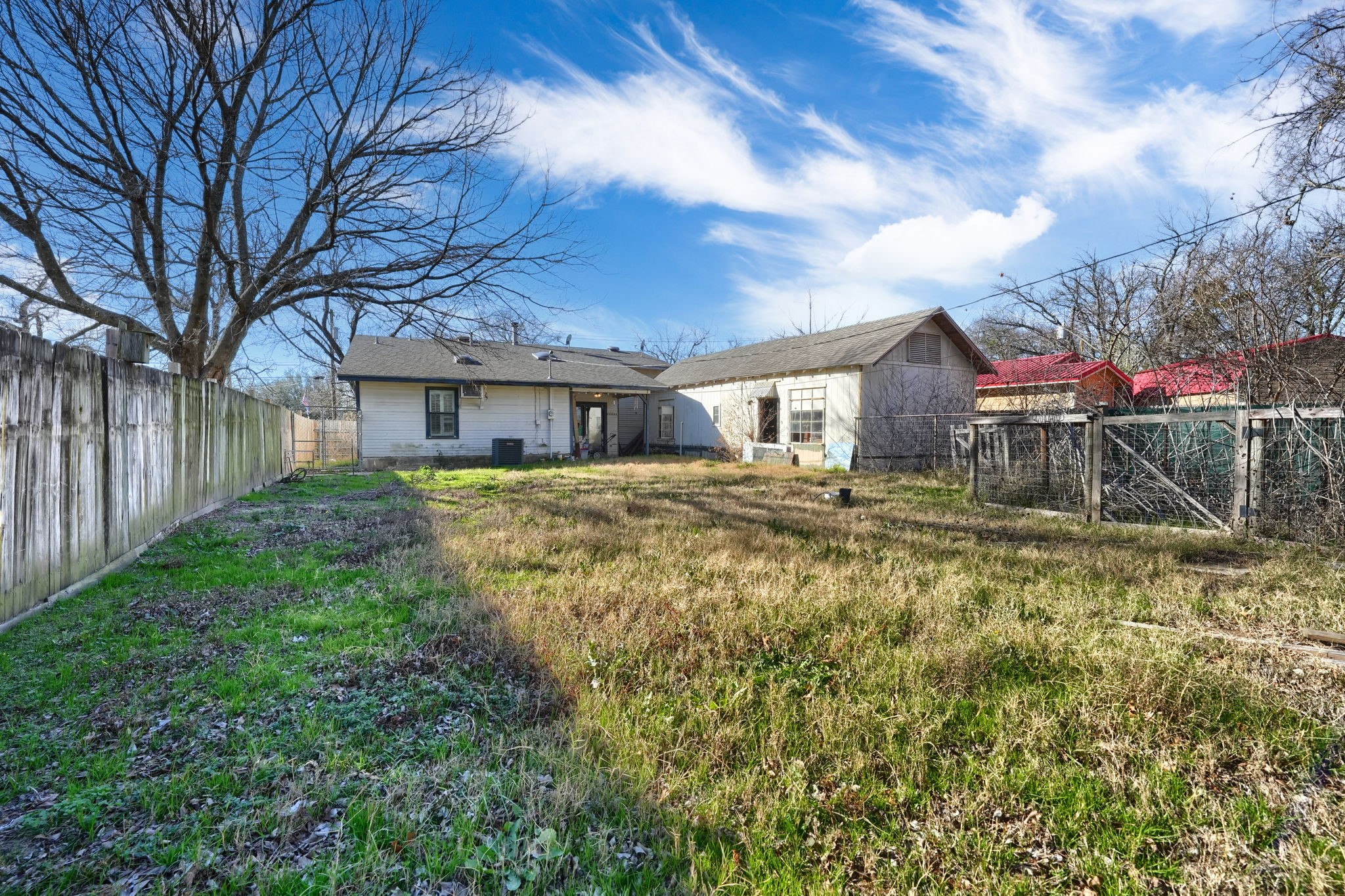 2112 Mangum Street Commerce TX 75428