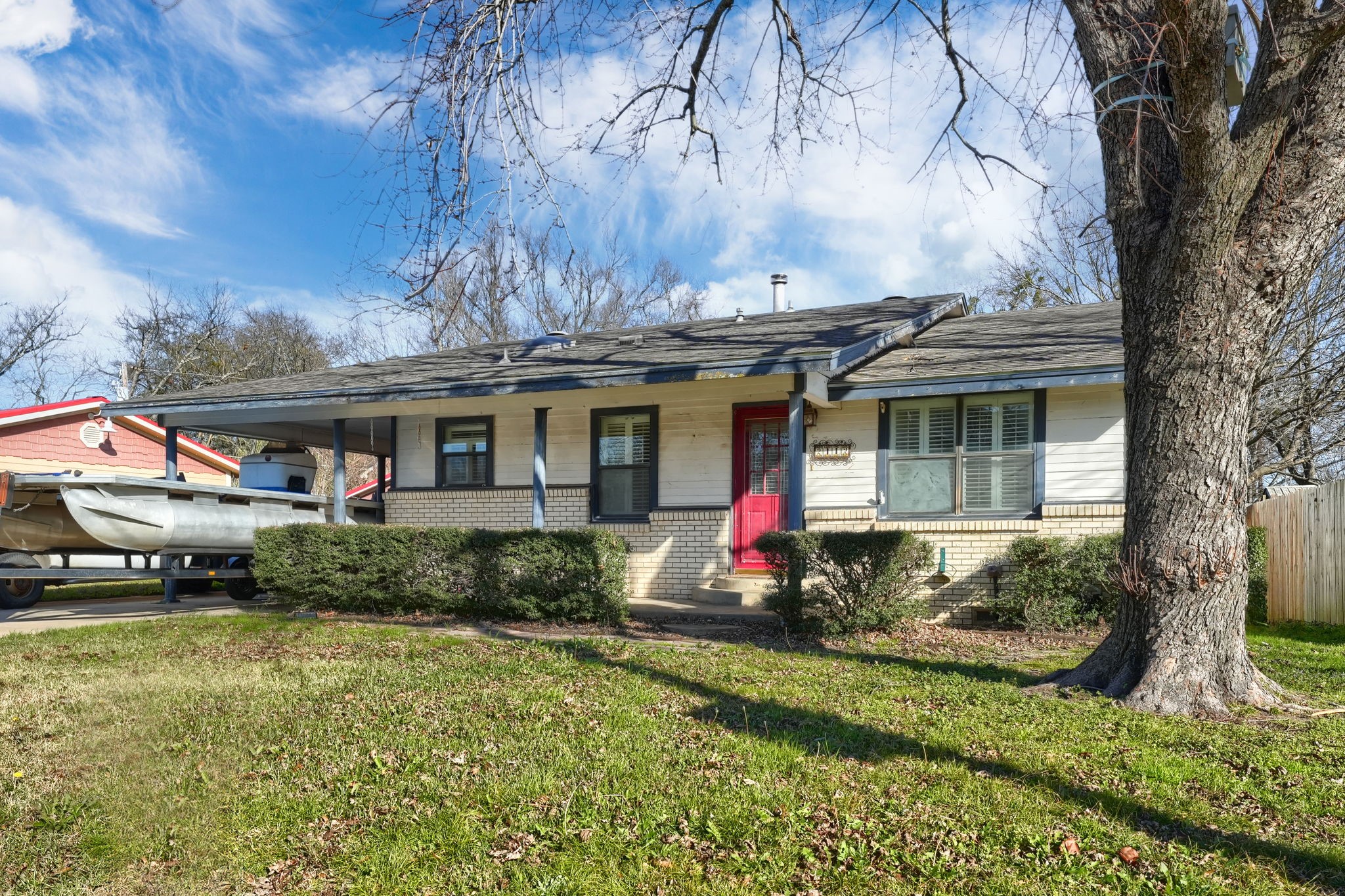 2112 Mangum Street Commerce TX 75428