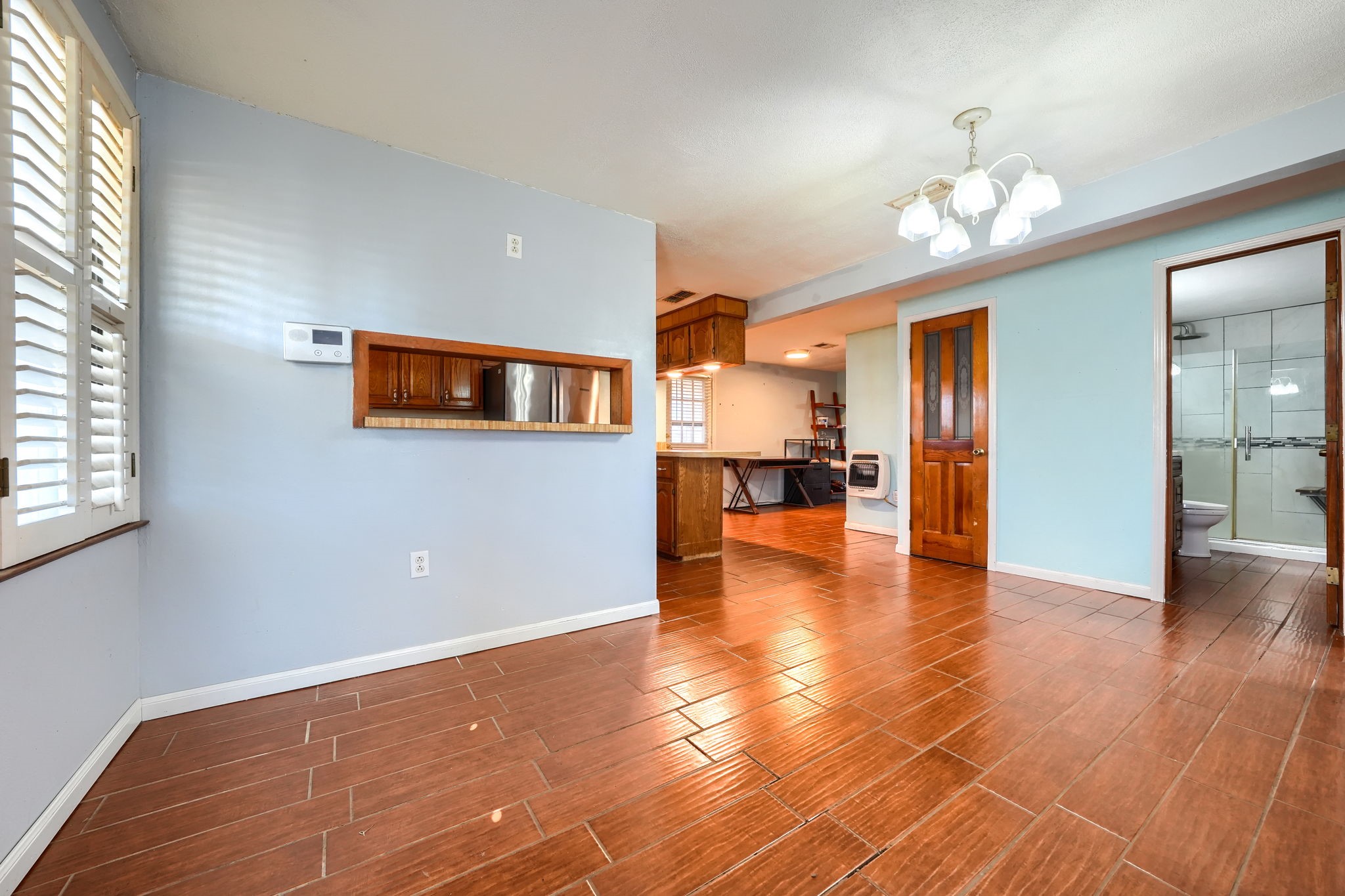 2112 Mangum Street Commerce TX 75428