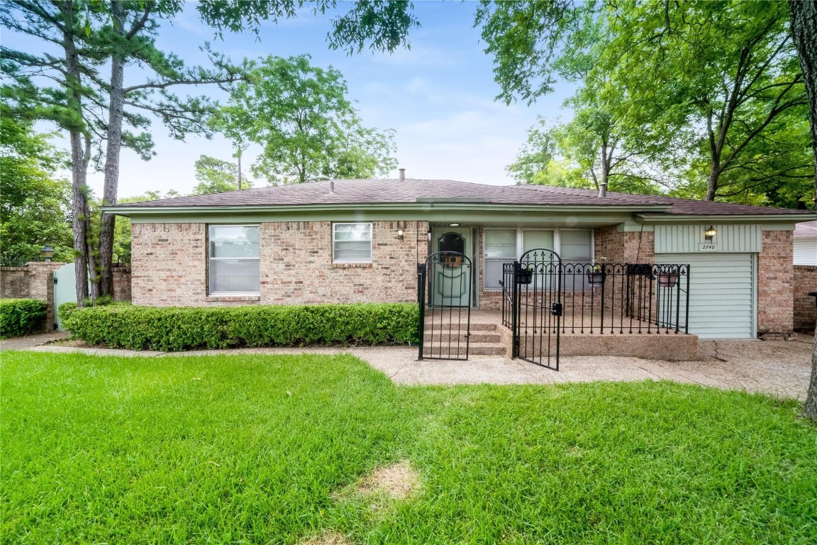 2740 Mayhew Drive Dallas TX 75228