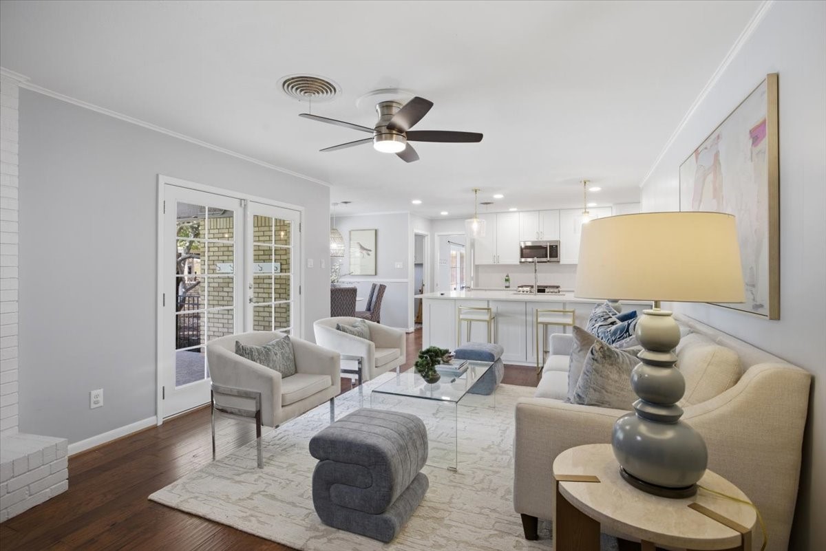4321 Selkirk Drive W Fort Worth TX 76109