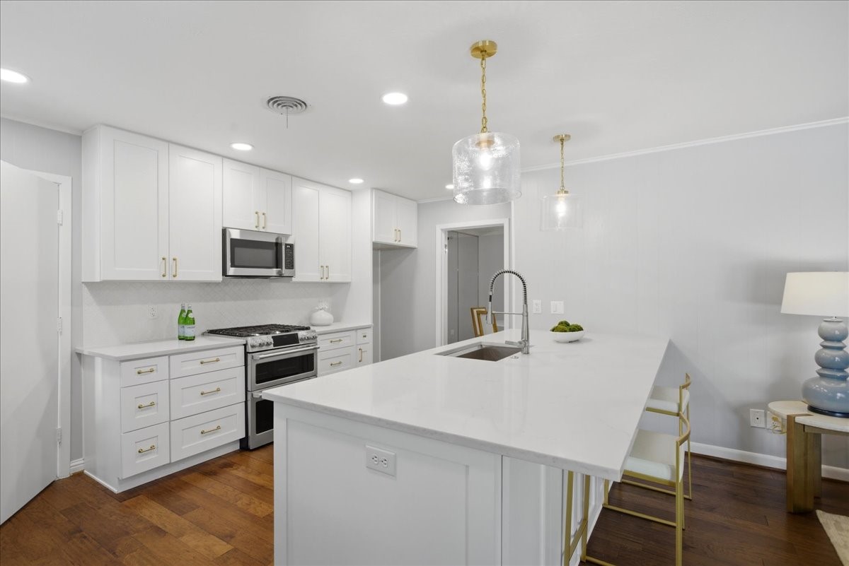 4321 Selkirk Drive W Fort Worth TX 76109
