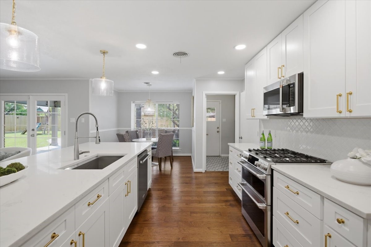 4321 Selkirk Drive W Fort Worth TX 76109
