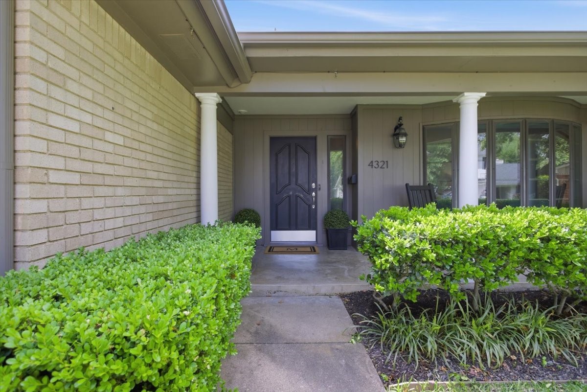 4321 Selkirk Drive W Fort Worth TX 76109