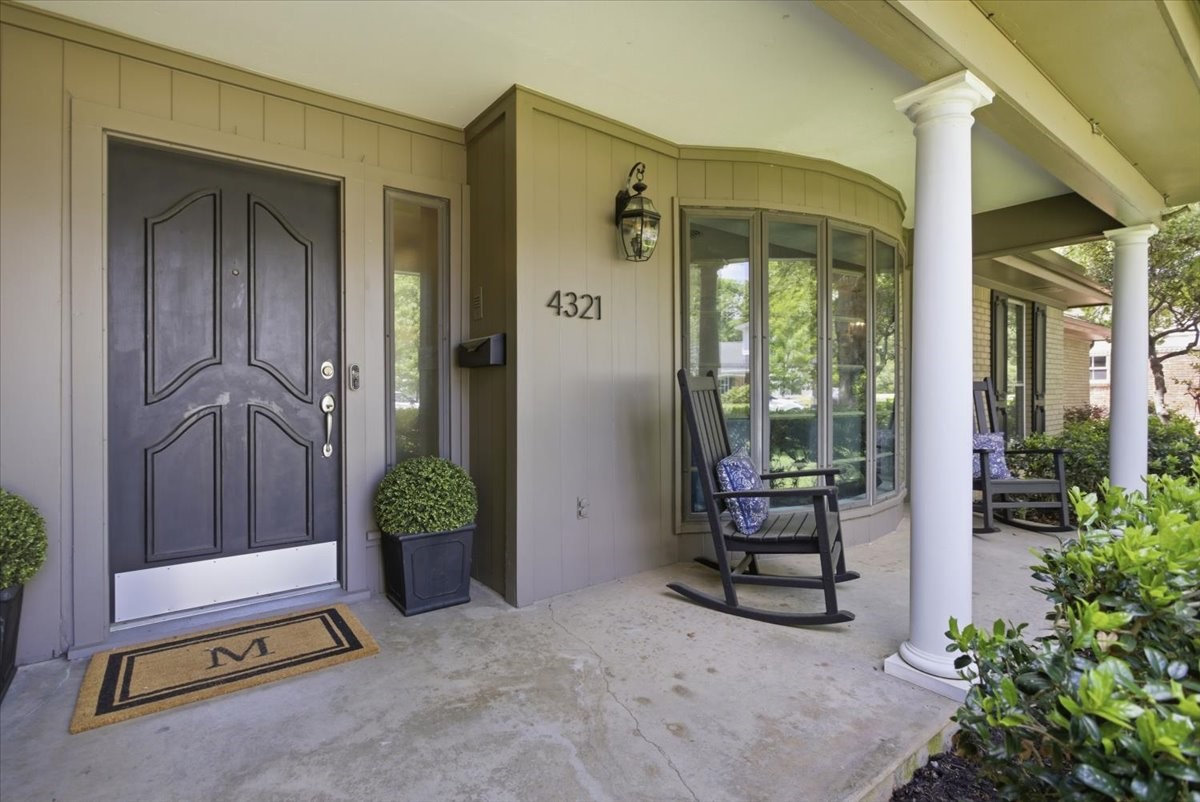 4321 Selkirk Drive W Fort Worth TX 76109