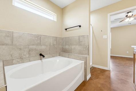 1124 Limestone Drive Lampasas TX 76550