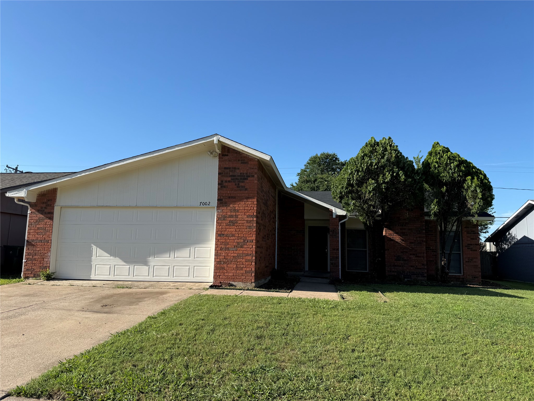 7002 Forestview Drive Arlington TX 76016