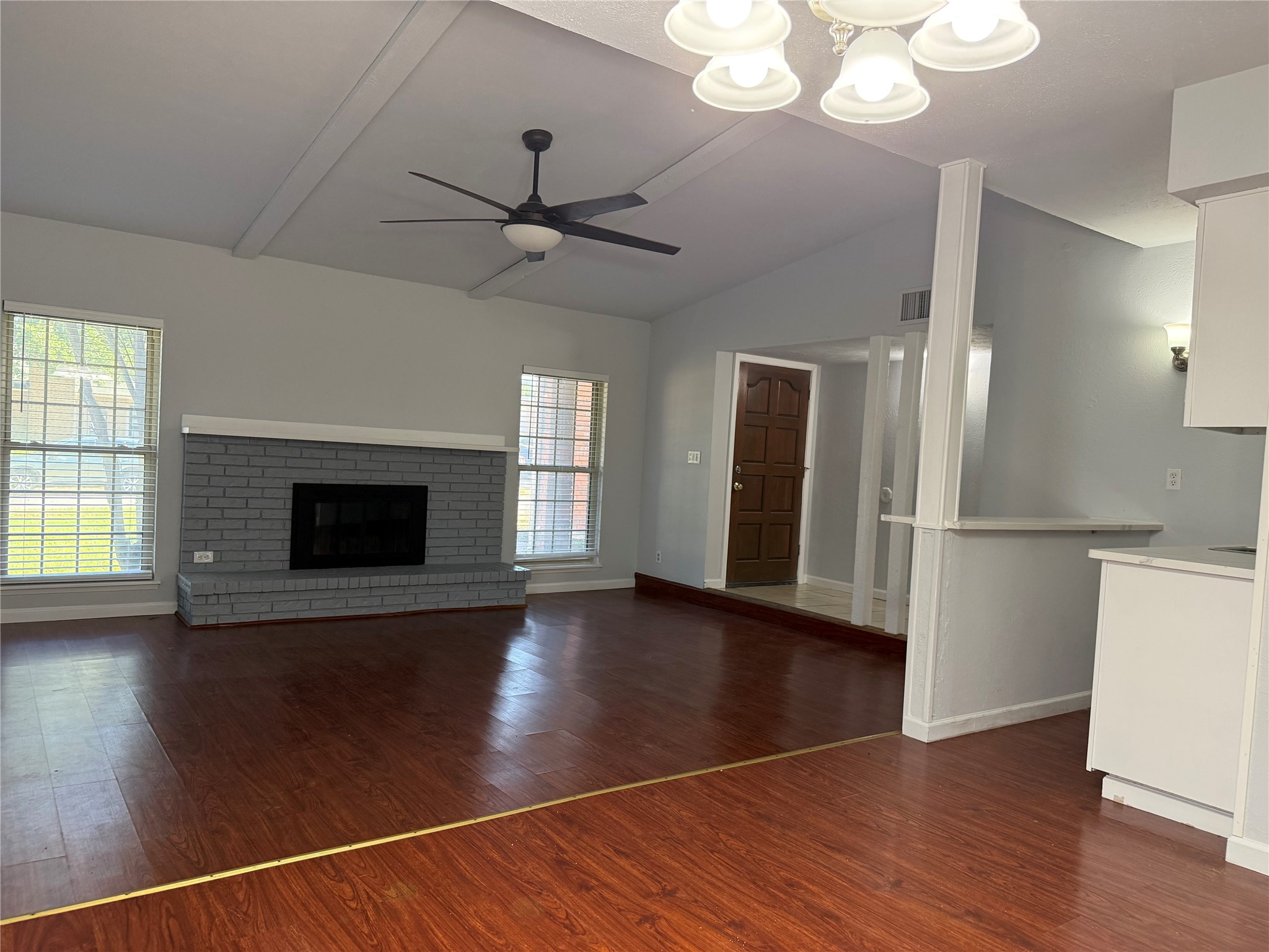 7002 Forestview Drive Arlington TX 76016
