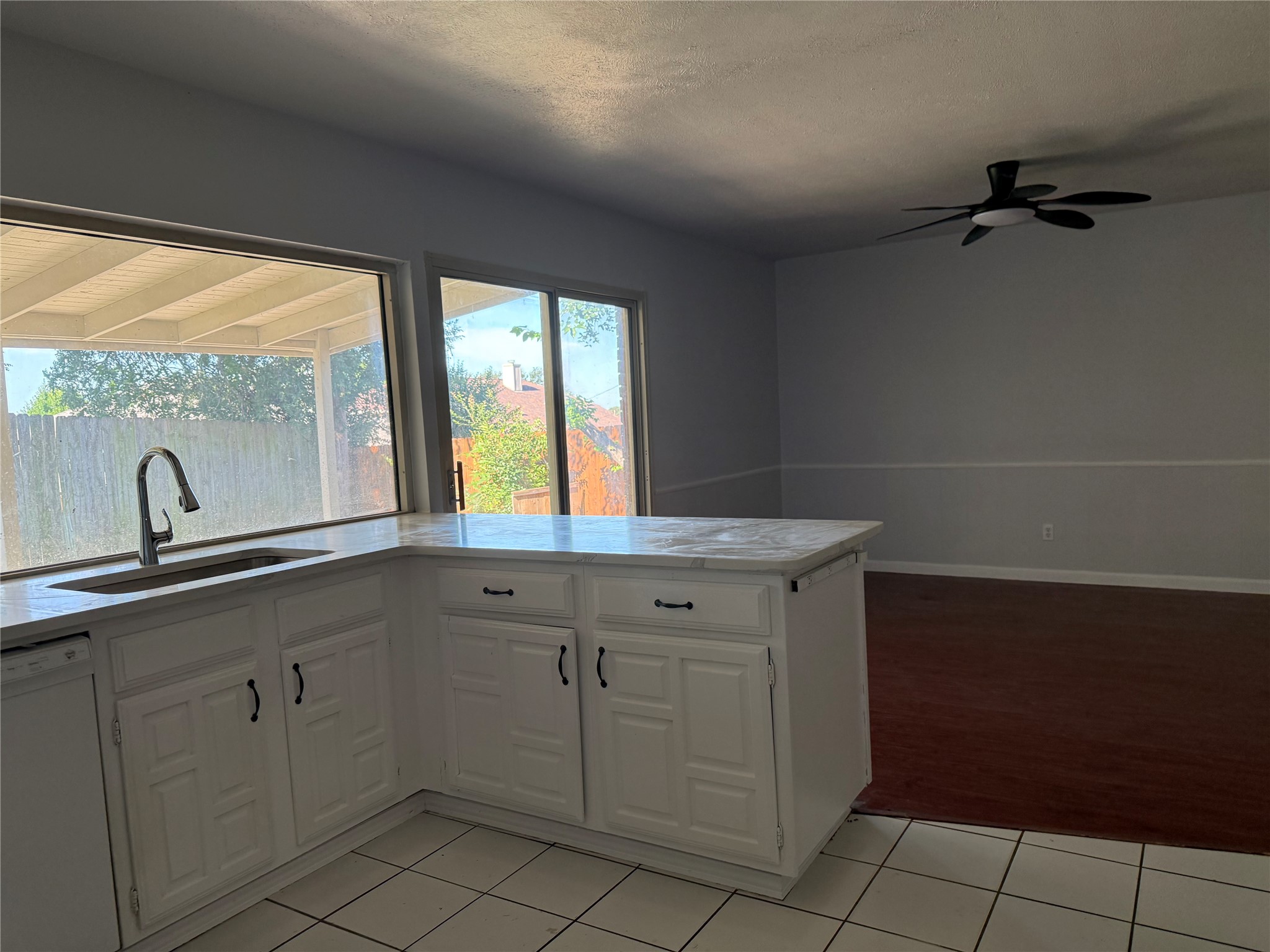 7002 Forestview Drive Arlington TX 76016