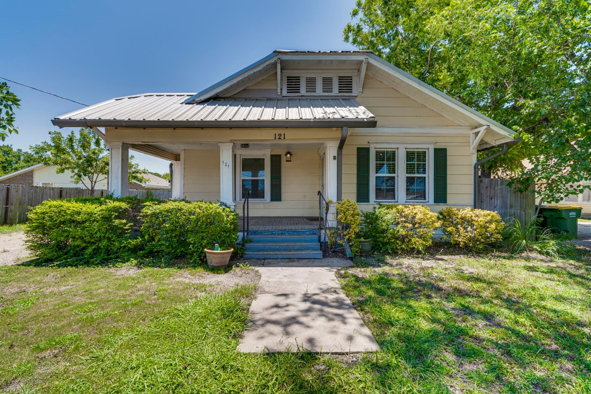 121 Harpold Italy TX 76651