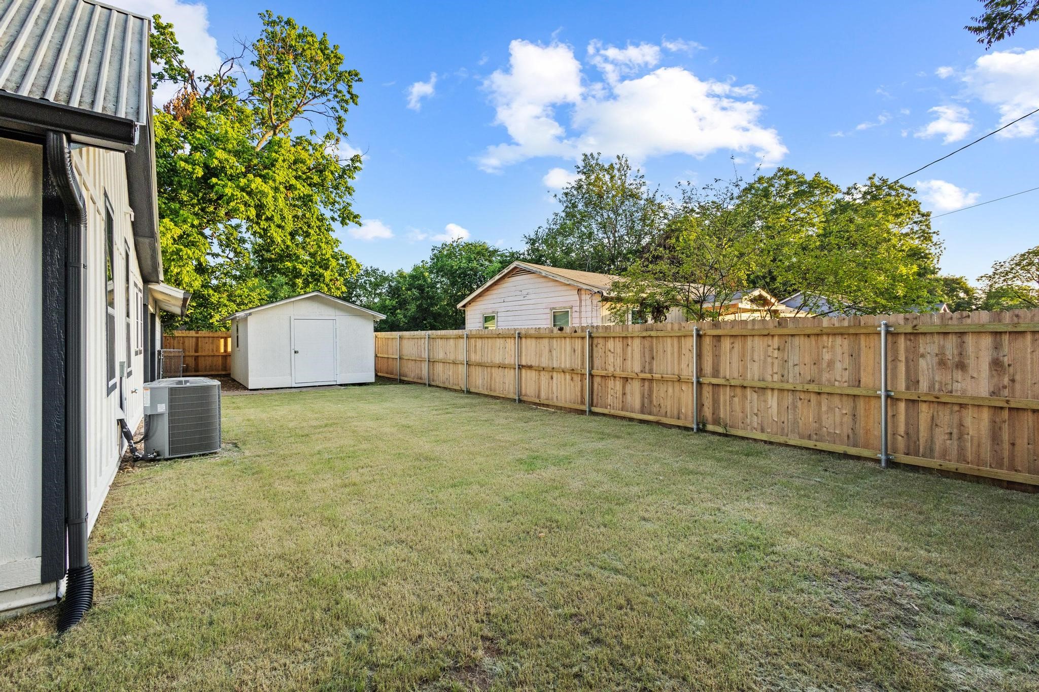821 Doss Street Bonham TX 75418