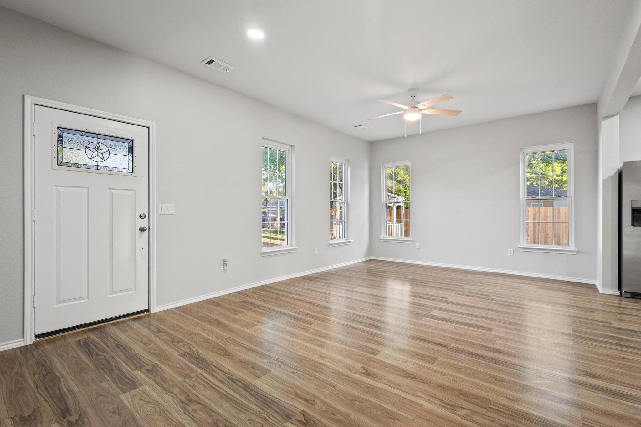 821 Doss Street Bonham TX 75418