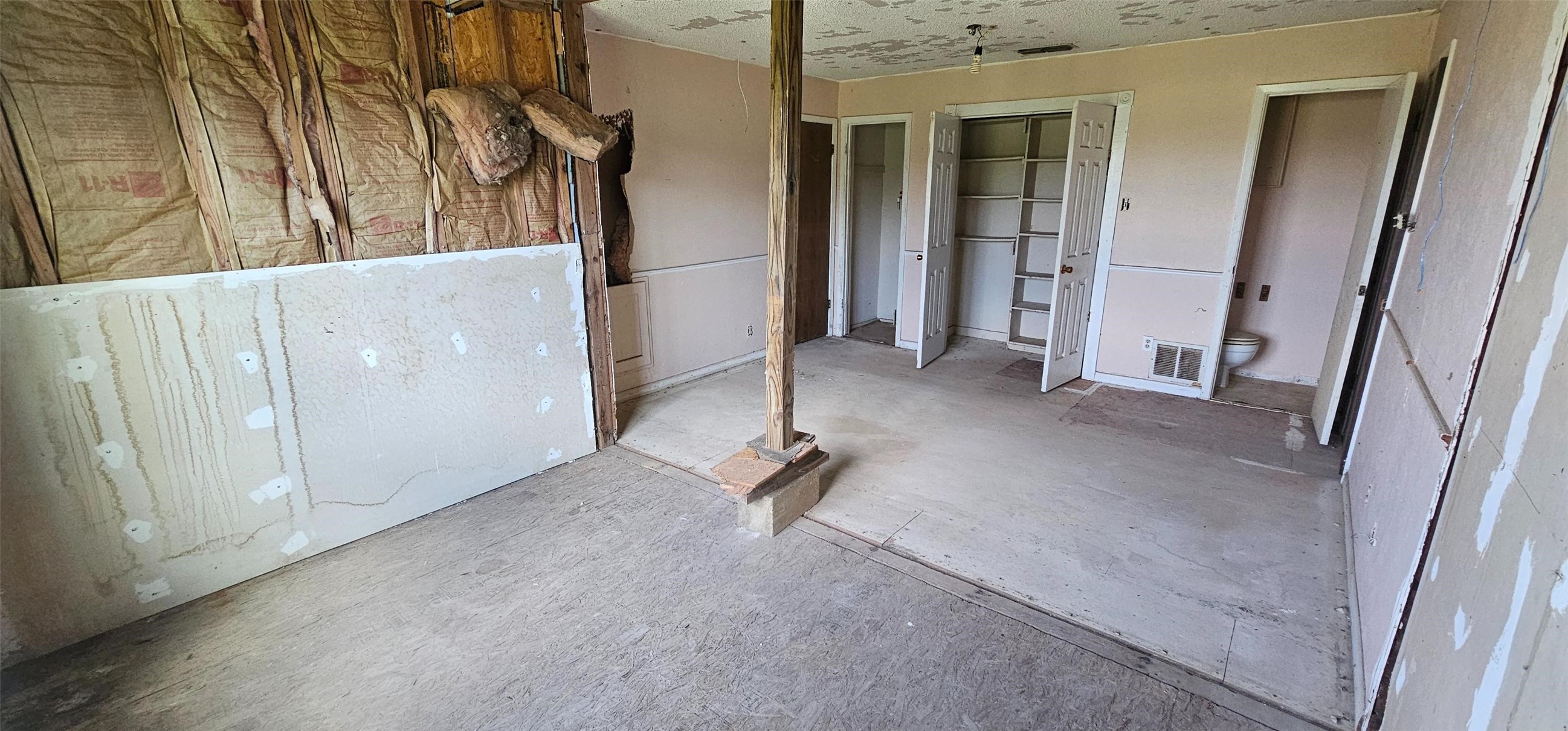 1405 Vz County Road 4111 Canton TX 75103