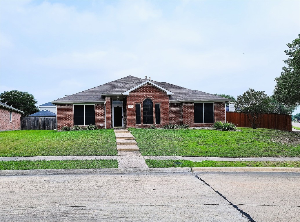 2741 Preston Creek Mesquite TX 75181
