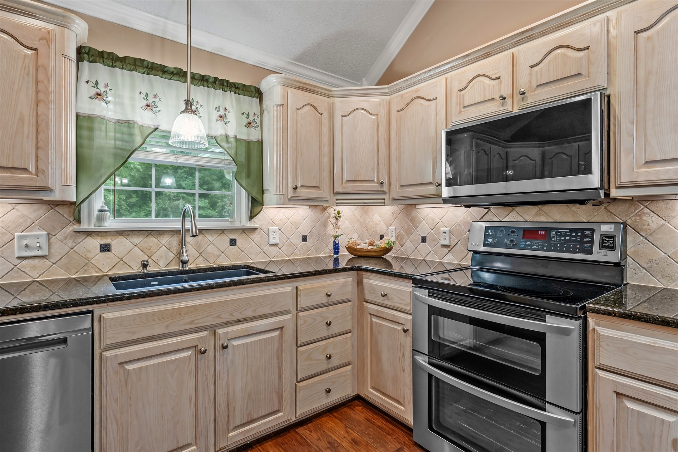 608 Green Meadow Trail Holly Lake Ranch TX 75765