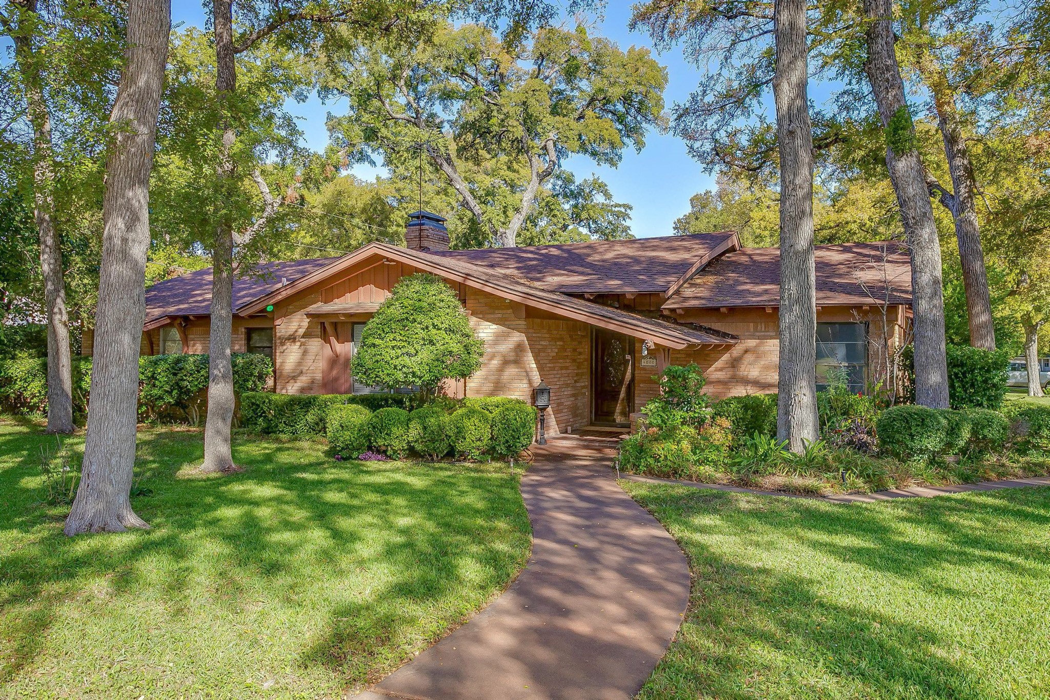4000 Bellaire Drive S Fort Worth TX 76109