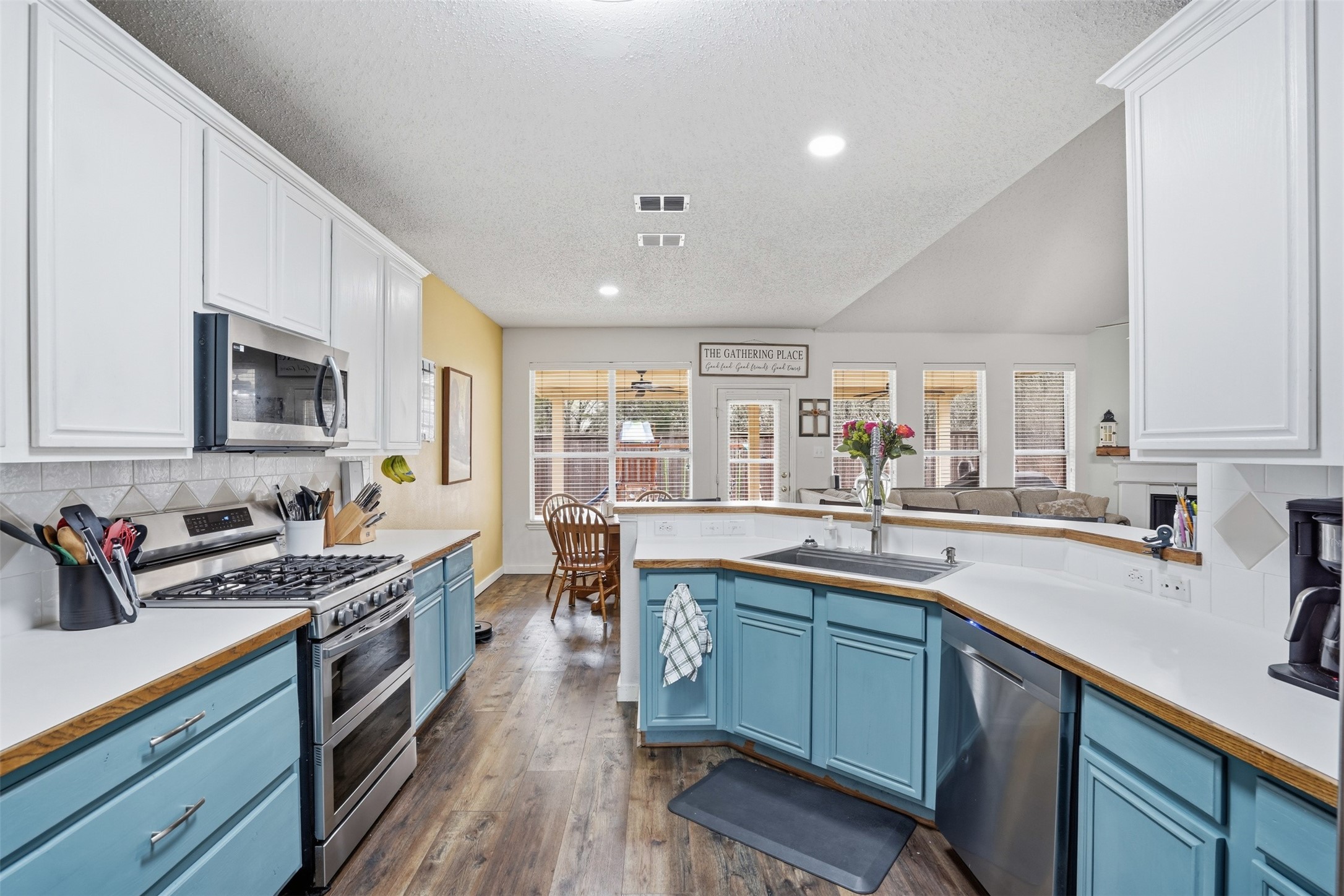 1012 Wedgewood Drive Mansfield TX 76063