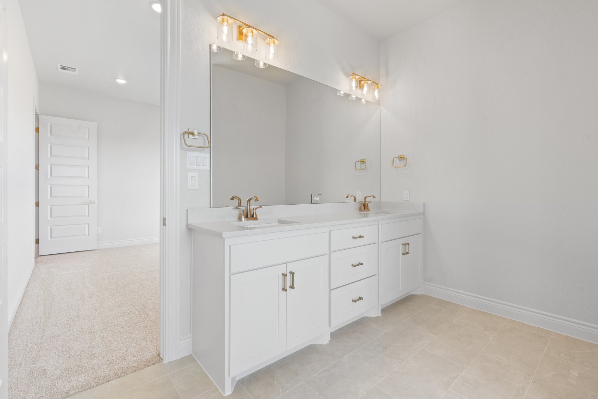 412 Collum View Azle TX 76020