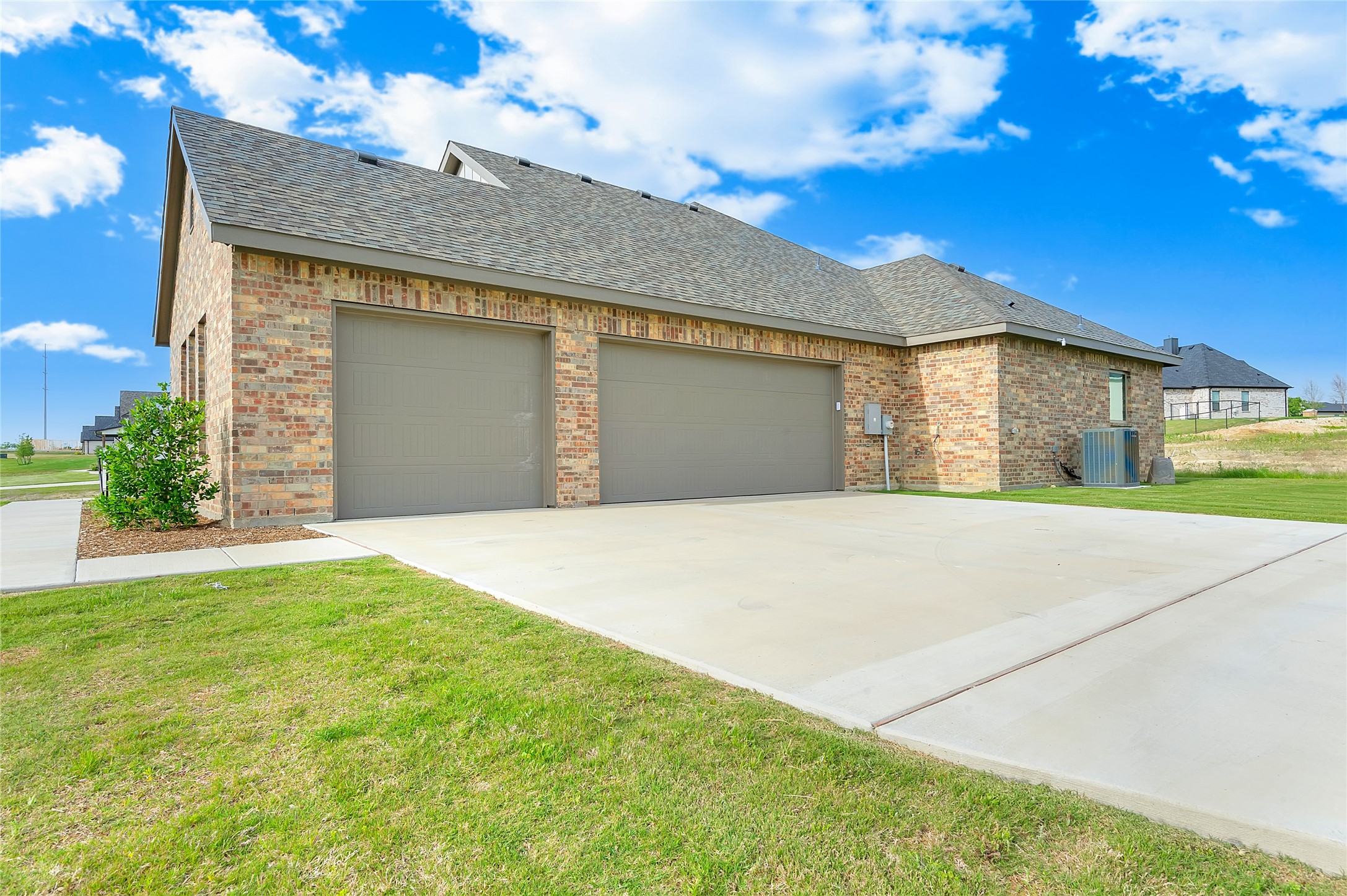 412 Collum View Azle TX 76020