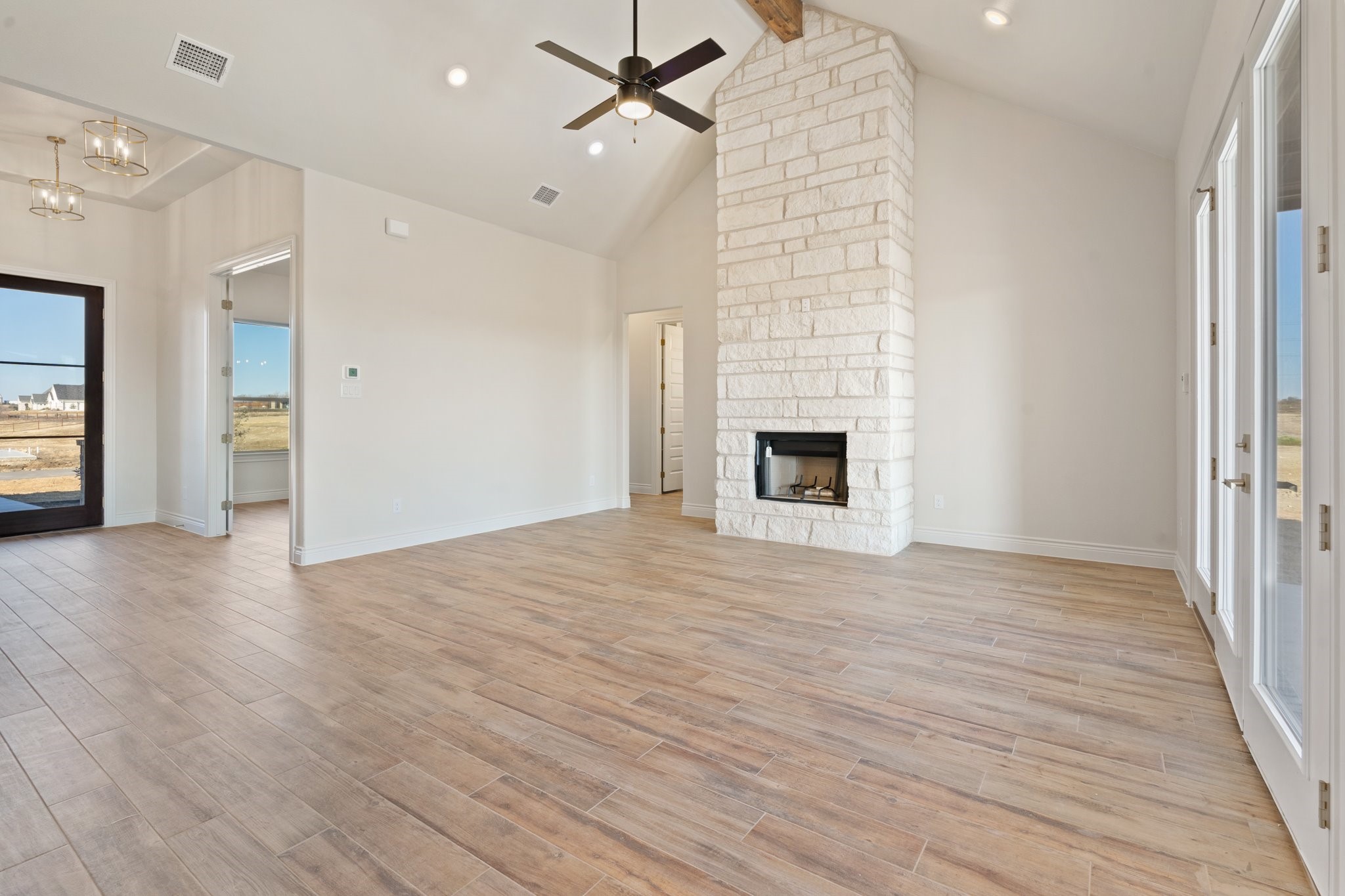 412 Collum View Azle TX 76020