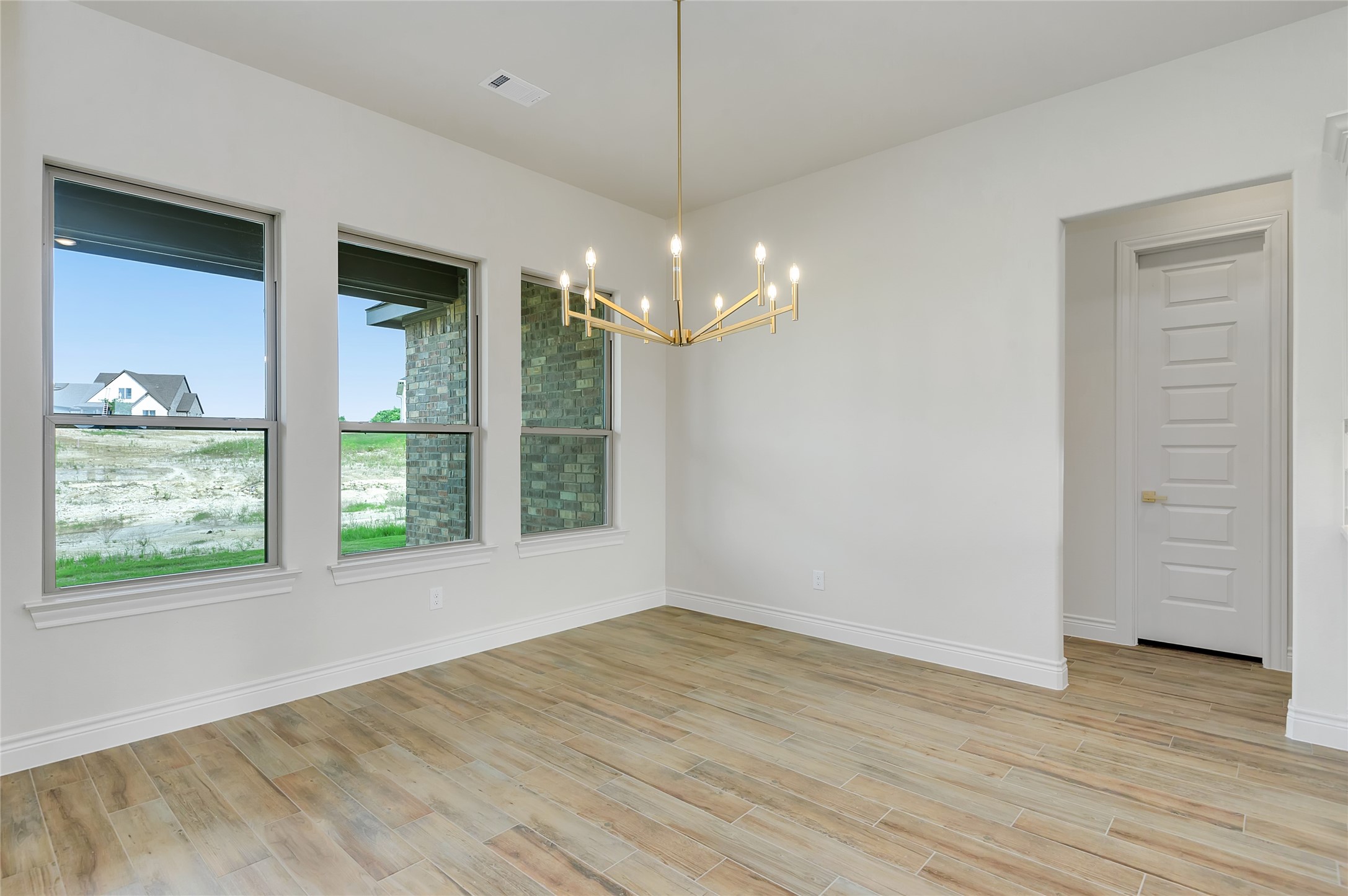 412 Collum View Azle TX 76020