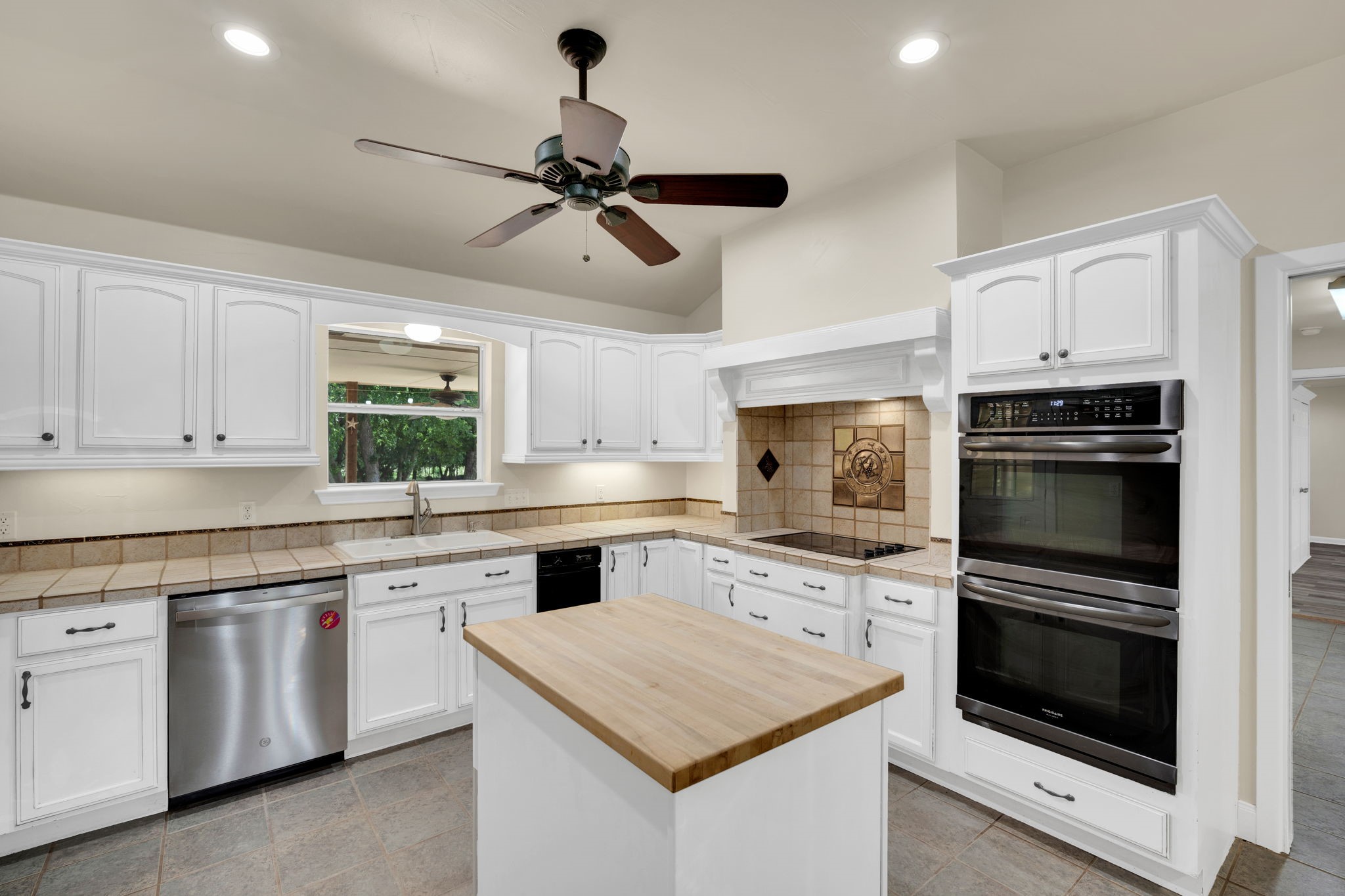 6202 Vicney Lane Midlothian TX 76065