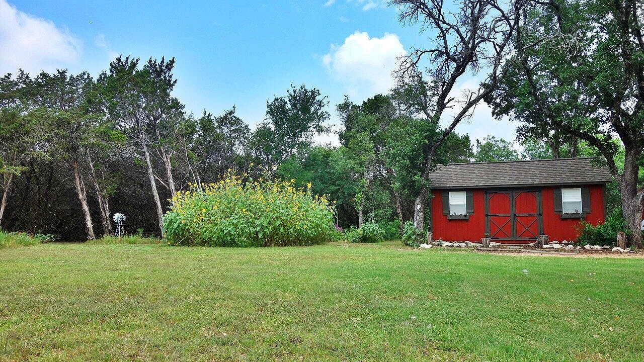 1500 County Road 2850 Kopperl TX 76652