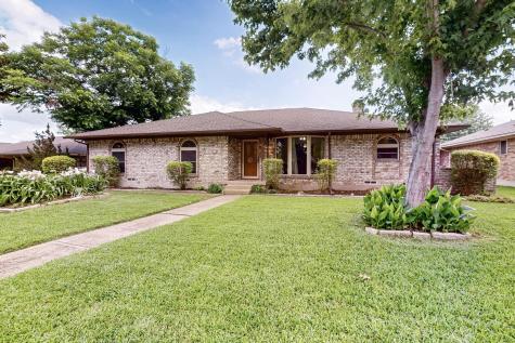 1308 Warwick Street Garland TX 75040