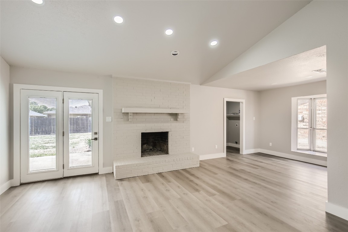 2025 Glencrest Lane Garland TX 75040