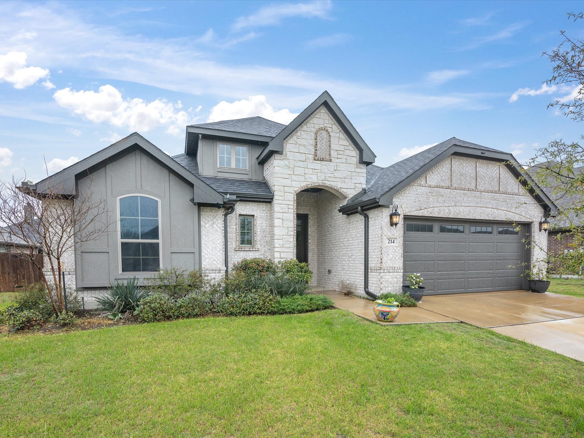 214 Lariat Trail Waxahachie TX 75165