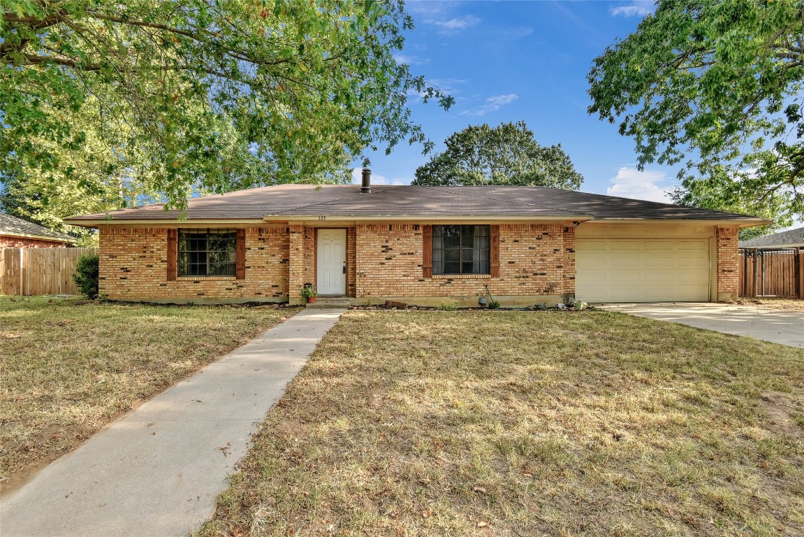 123 Brookshear Drive Whitesboro TX 76273