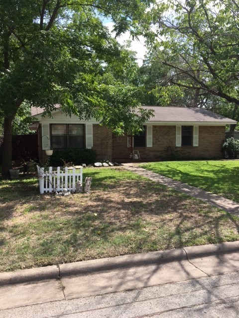 1504 Lyndale Drive Ennis TX 75119