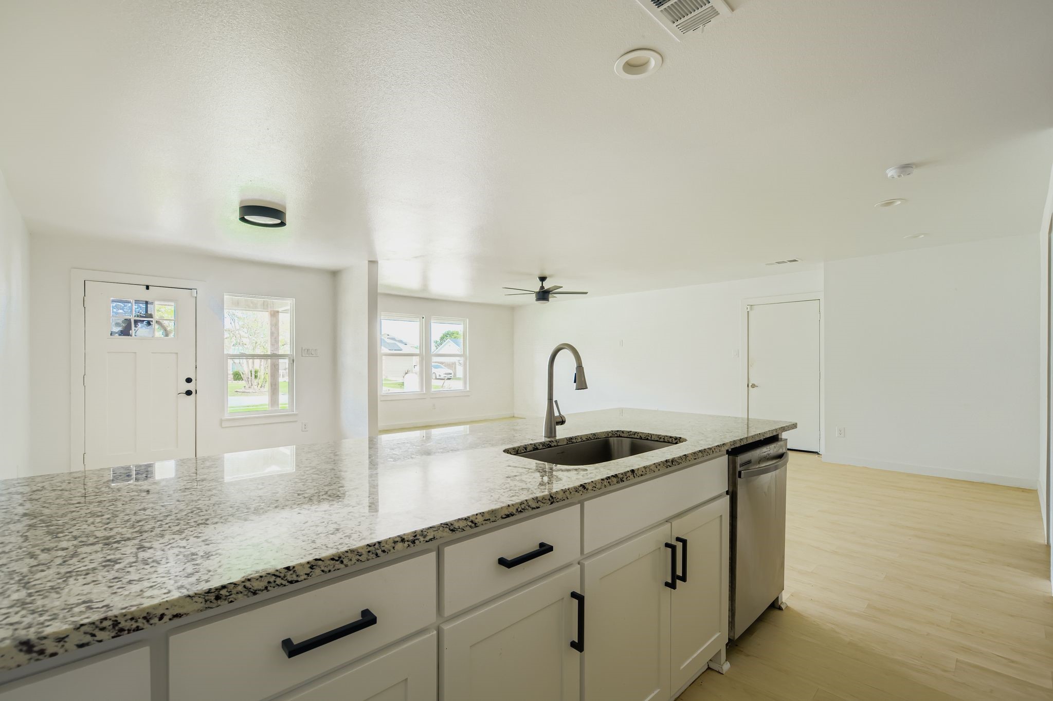 304 Thomas Street Terrell TX 75160