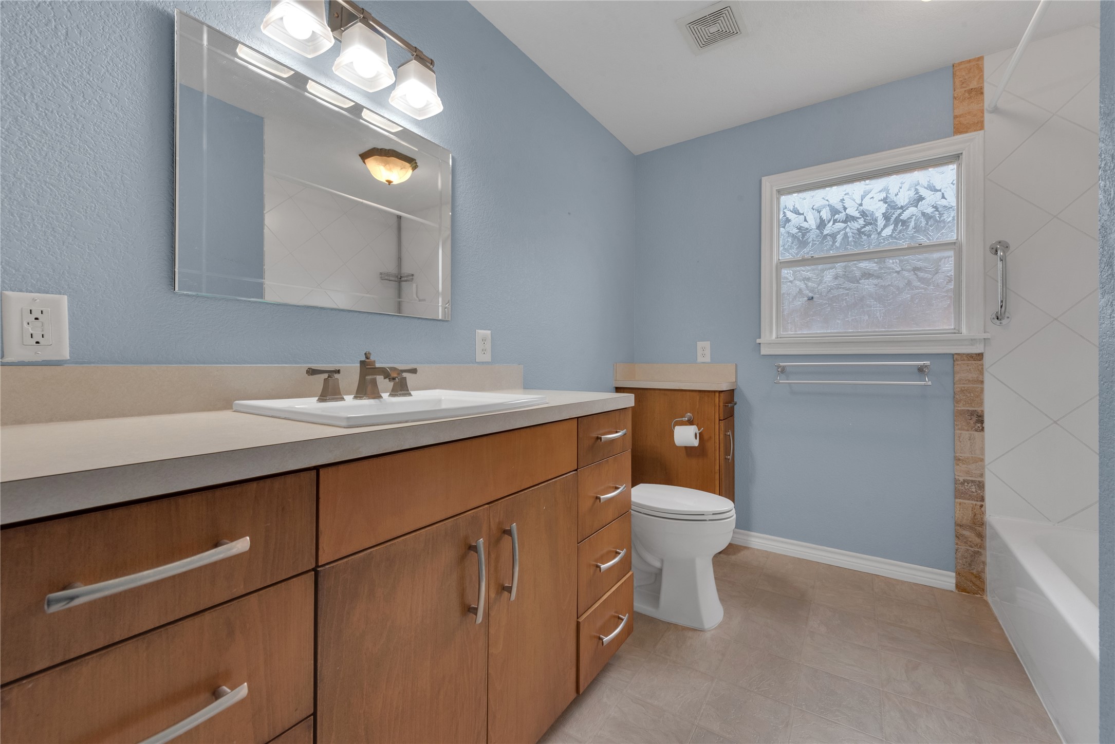 400 Veatch Street Joshua TX 76058