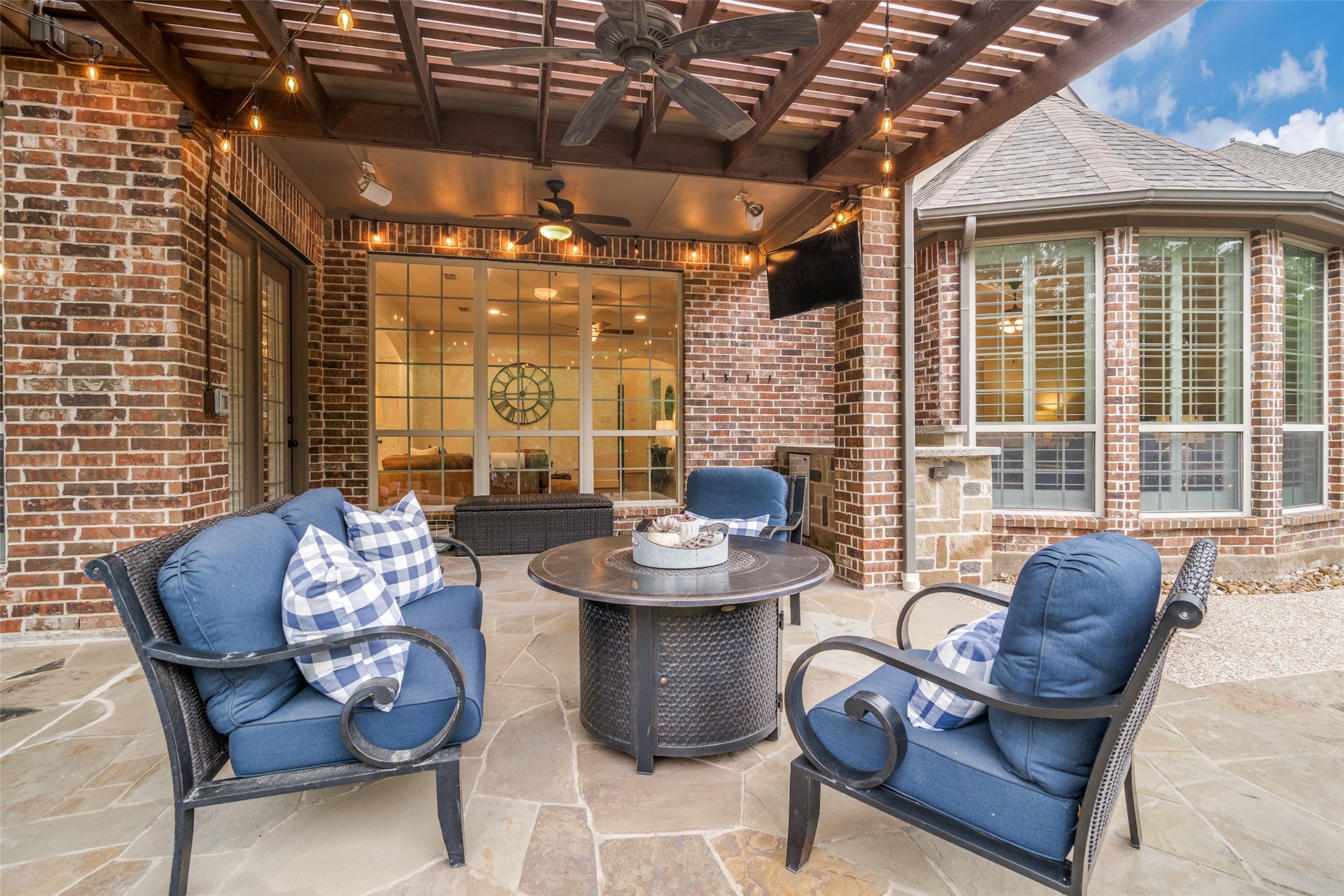 1102 Means Farm Road Garland TX 75044