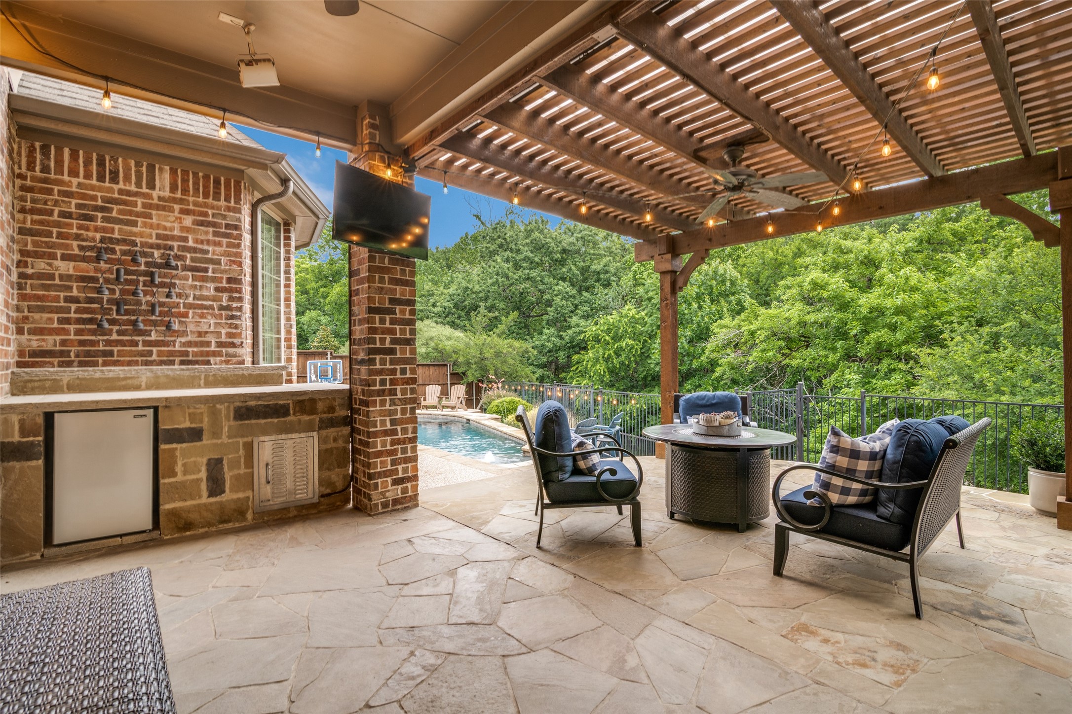 1102 Means Farm Road Garland TX 75044