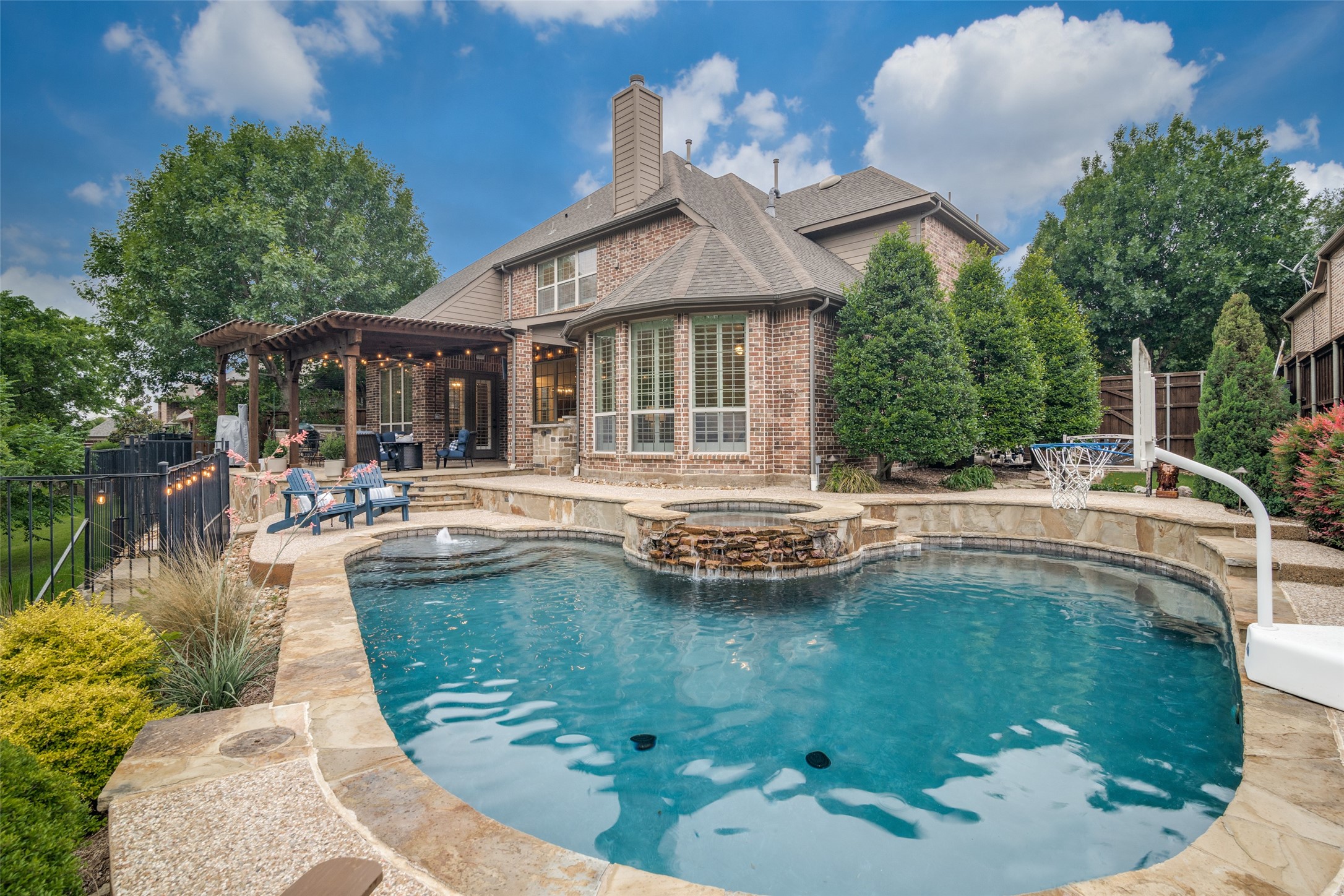 1102 Means Farm Road Garland TX 75044