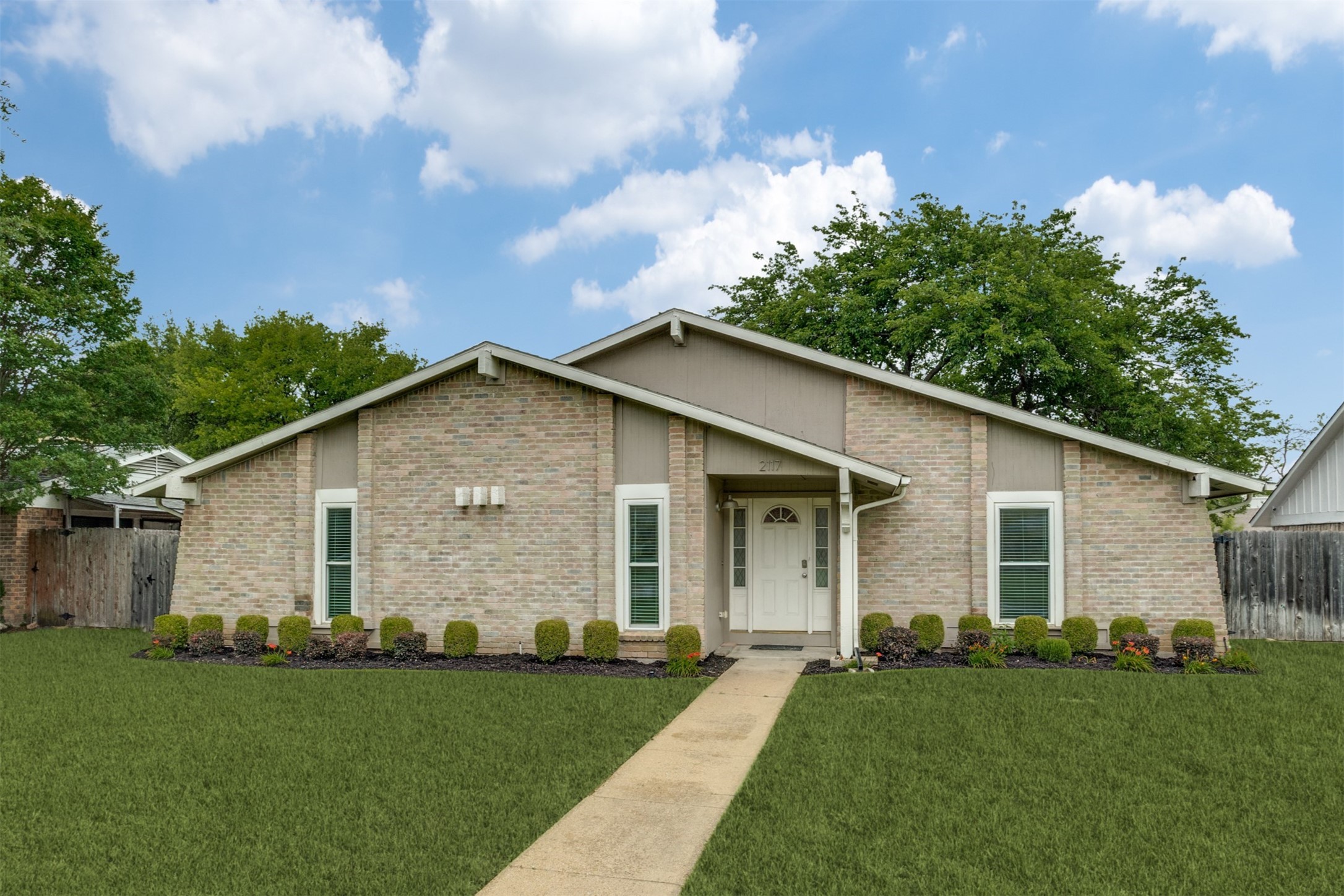 2117 Oak Brook Drive Richardson TX 75081