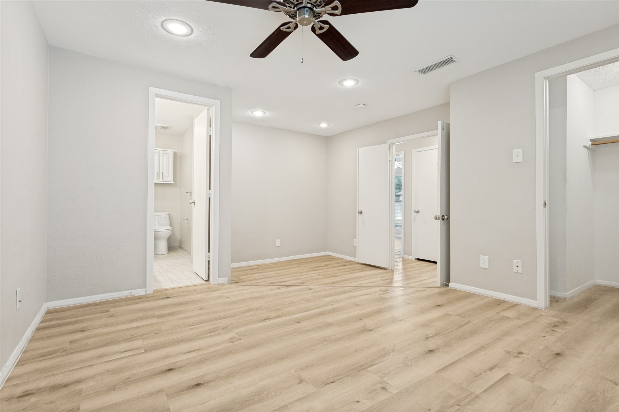 2117 Oak Brook Drive Richardson TX 75081
