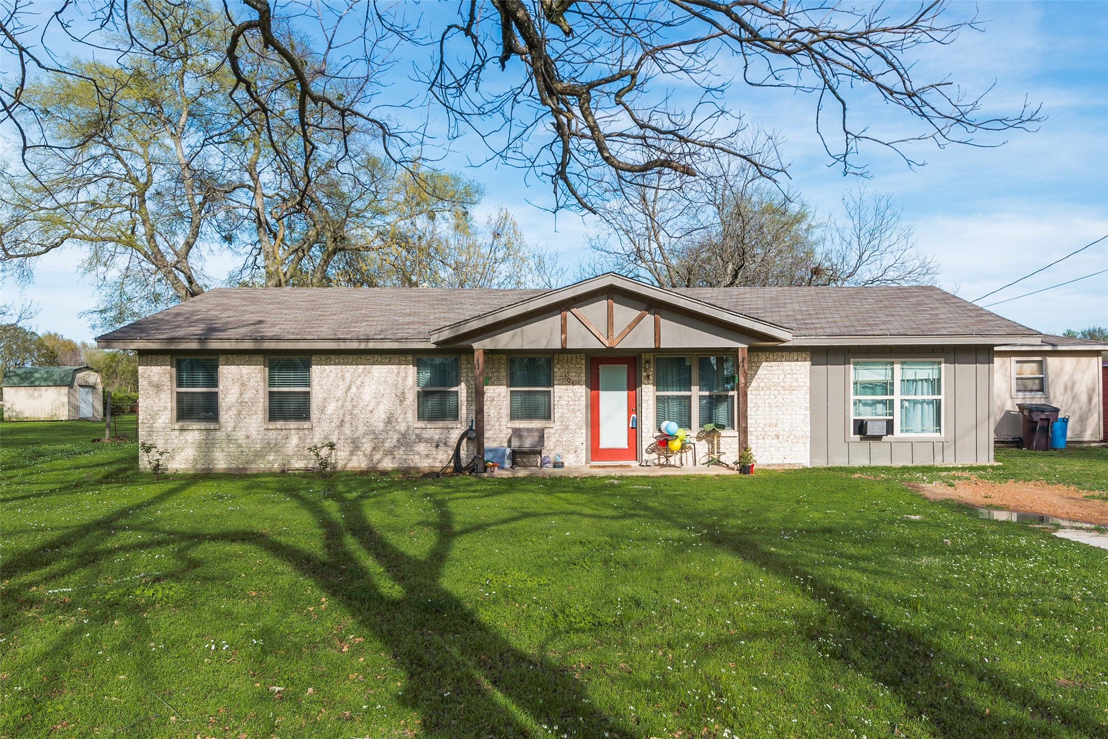 305 Airport Road Reno TX 75462