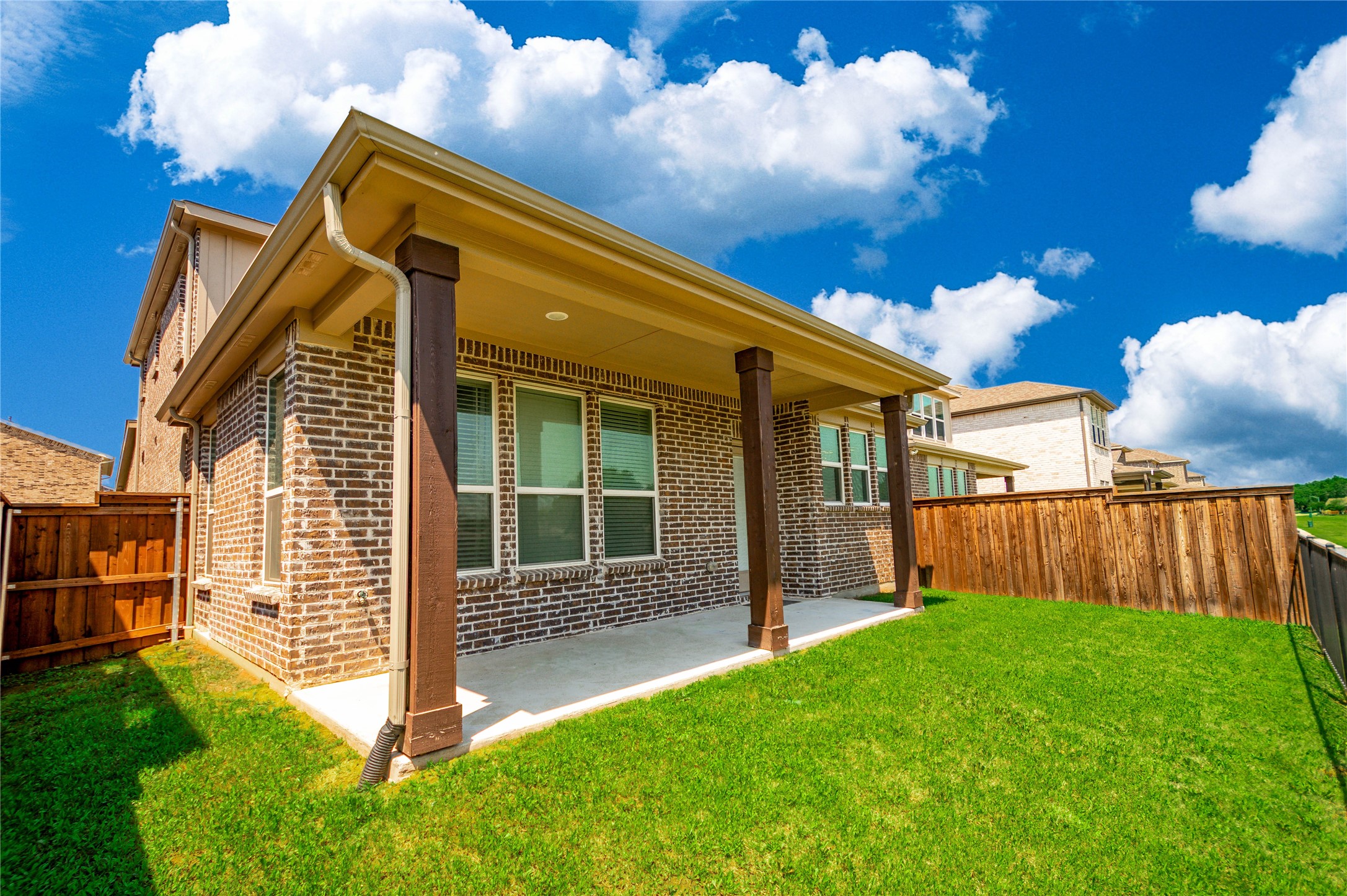 9828 Michael Irvin Street Irving TX 75063