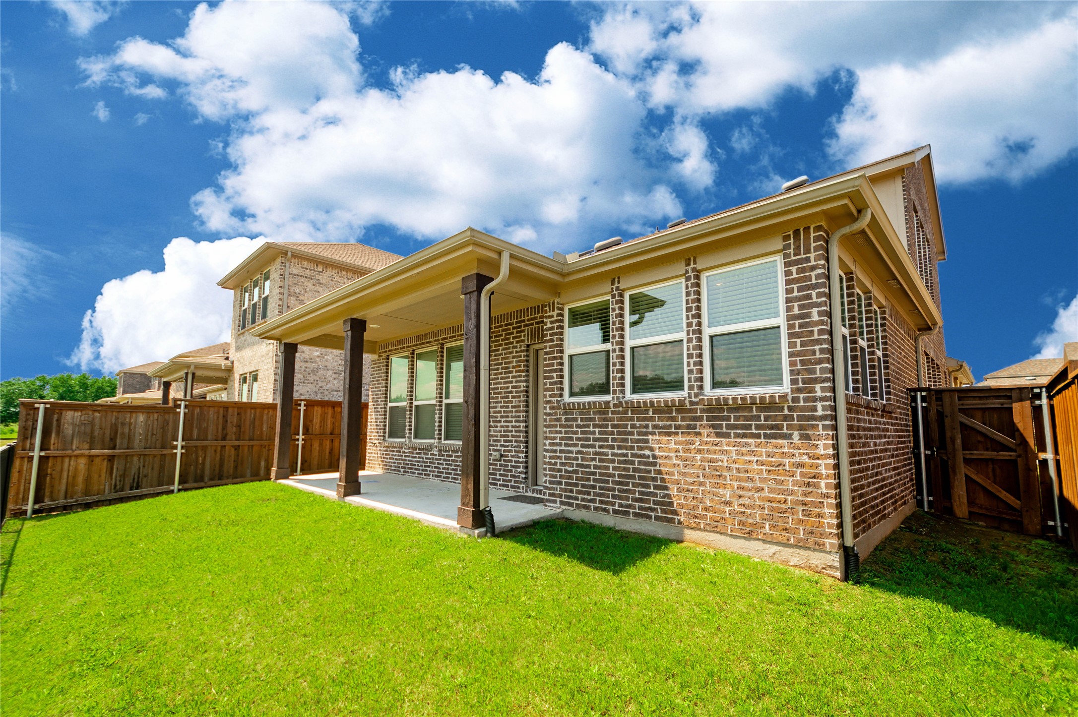 9828 Michael Irvin Street Irving TX 75063