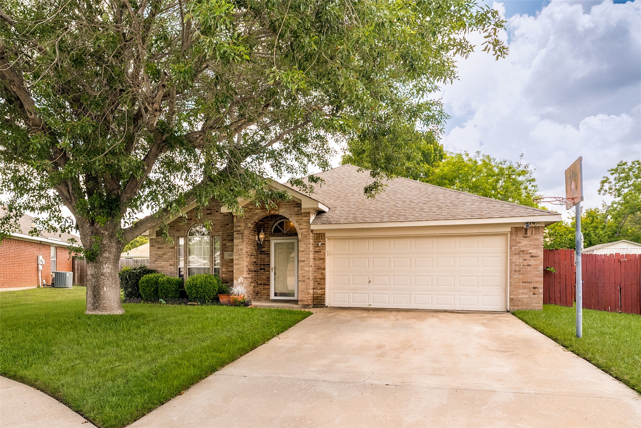 1005 Darren Drive Burleson TX 76028