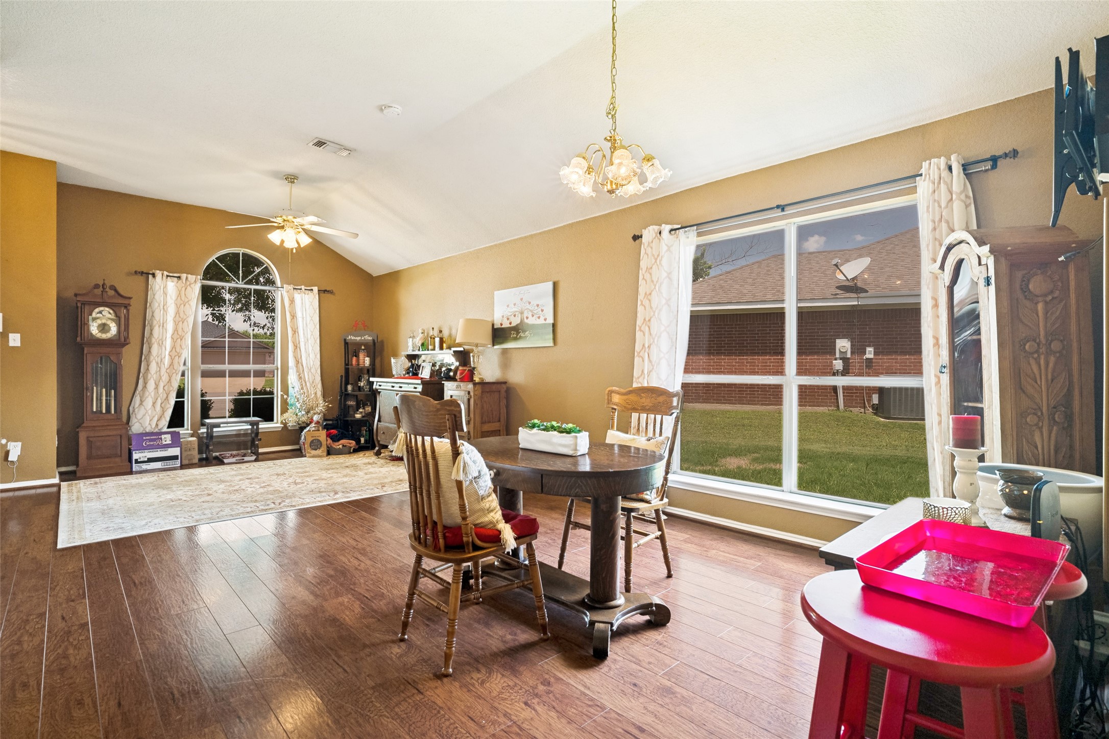 1005 Darren Drive Burleson TX 76028