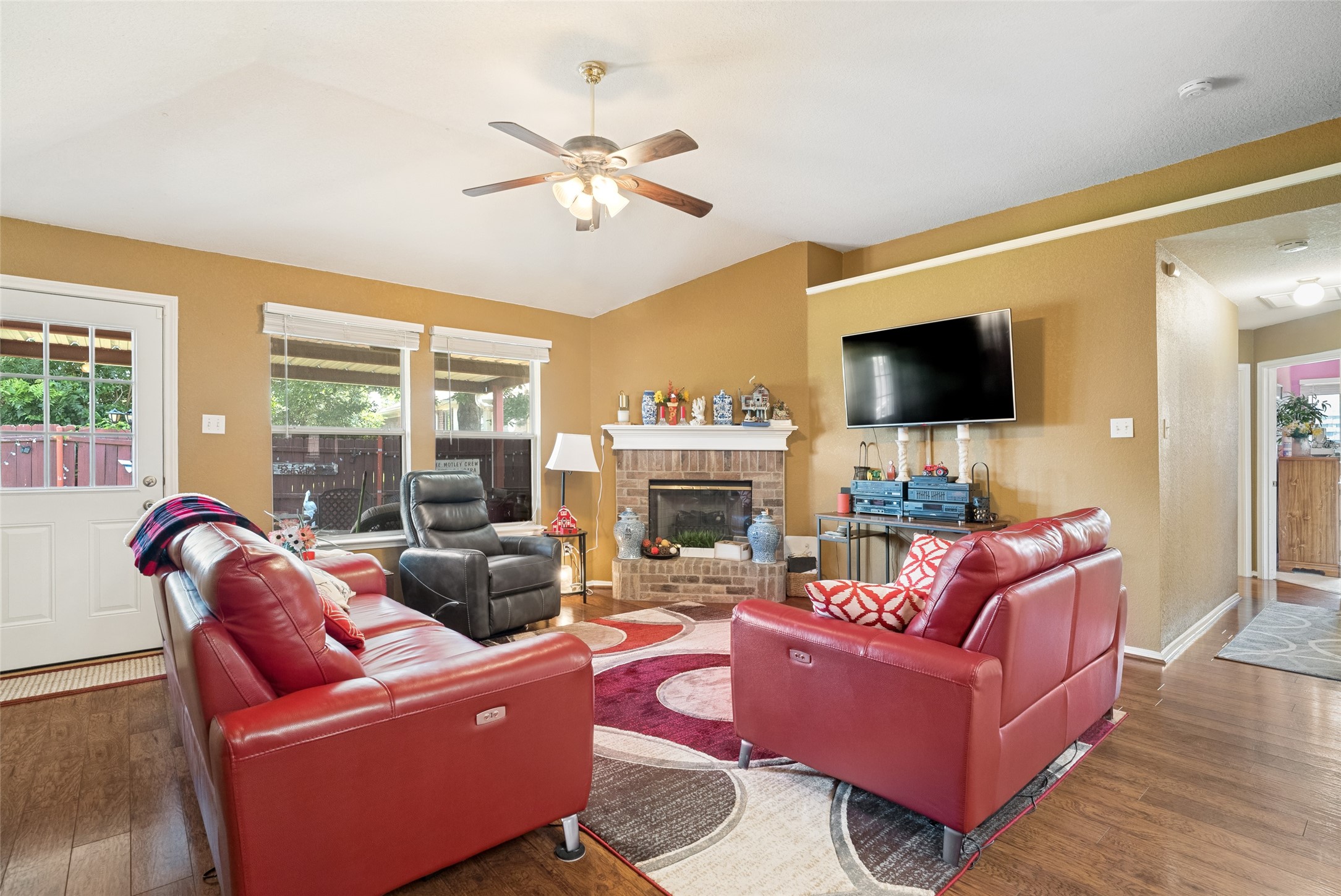 1005 Darren Drive Burleson TX 76028